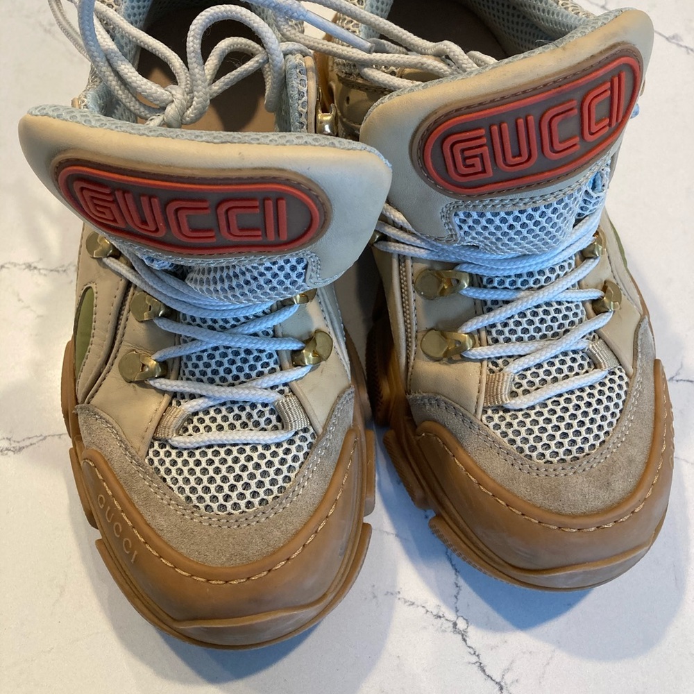 Gucci leather and canvas sneaker